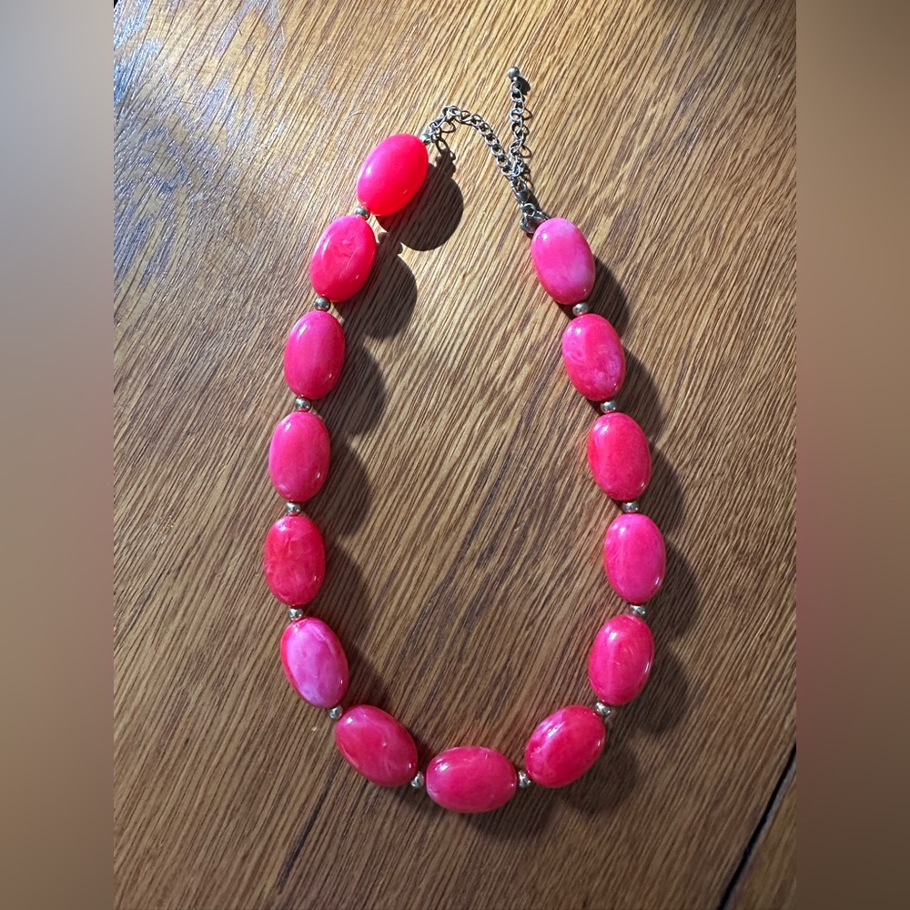 Pink chunky bead statement necklace 💕